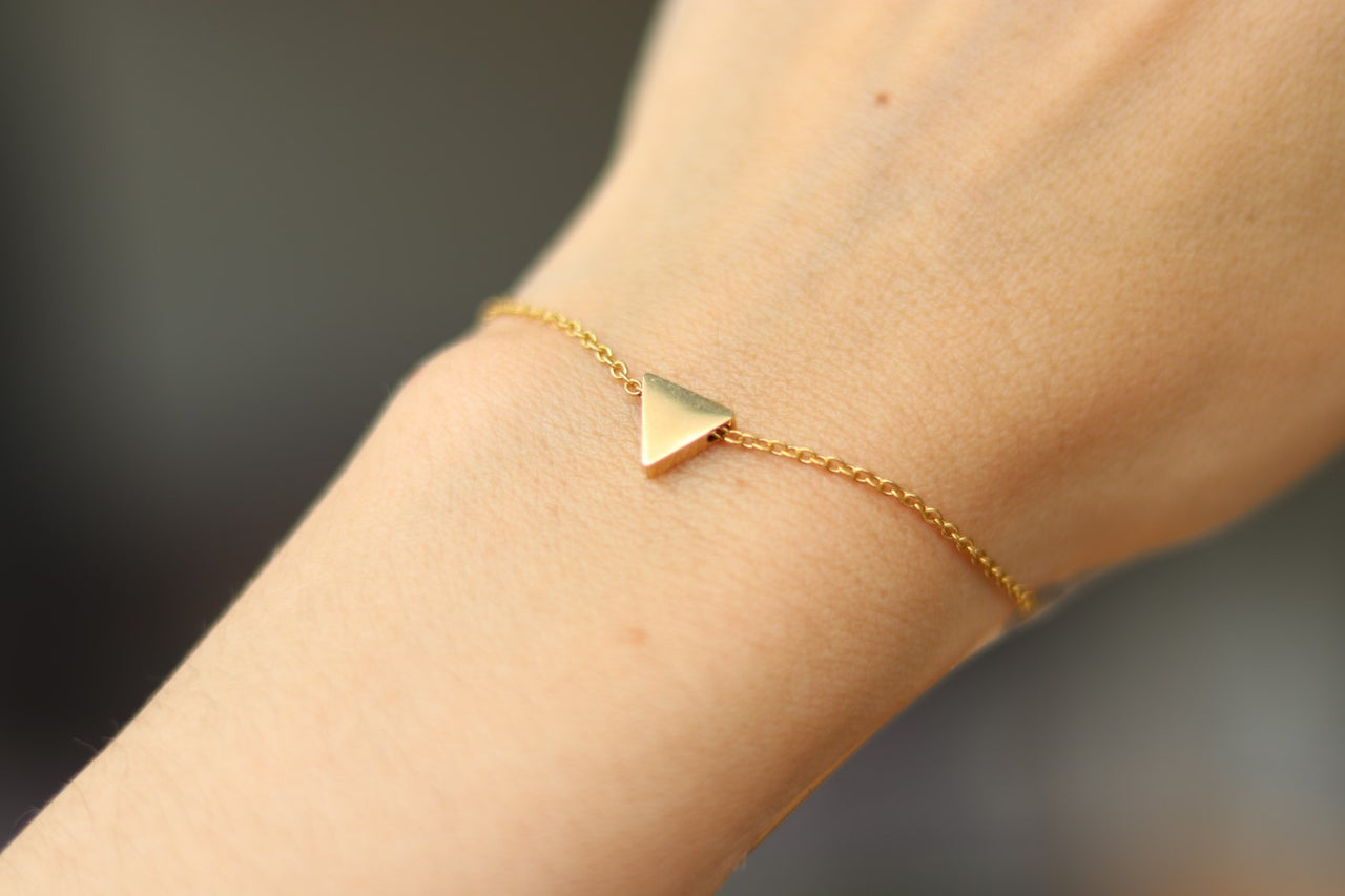 Triangle bracelet, gold tone chain bracelet, small triangle bead charm bracelet