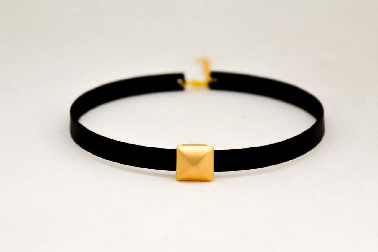 Choker necklace with a gold pyramid bead - shani-adi-jewerly
