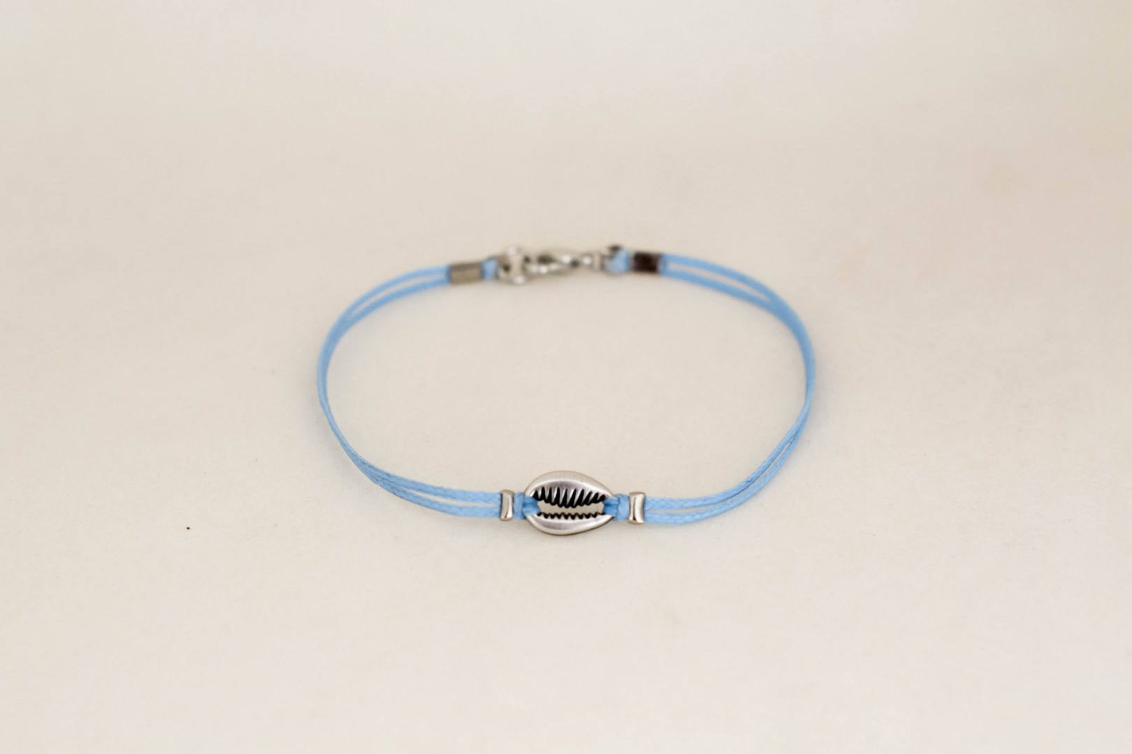 Men's bracelet with silver shell charm - shani-adi-jewerly