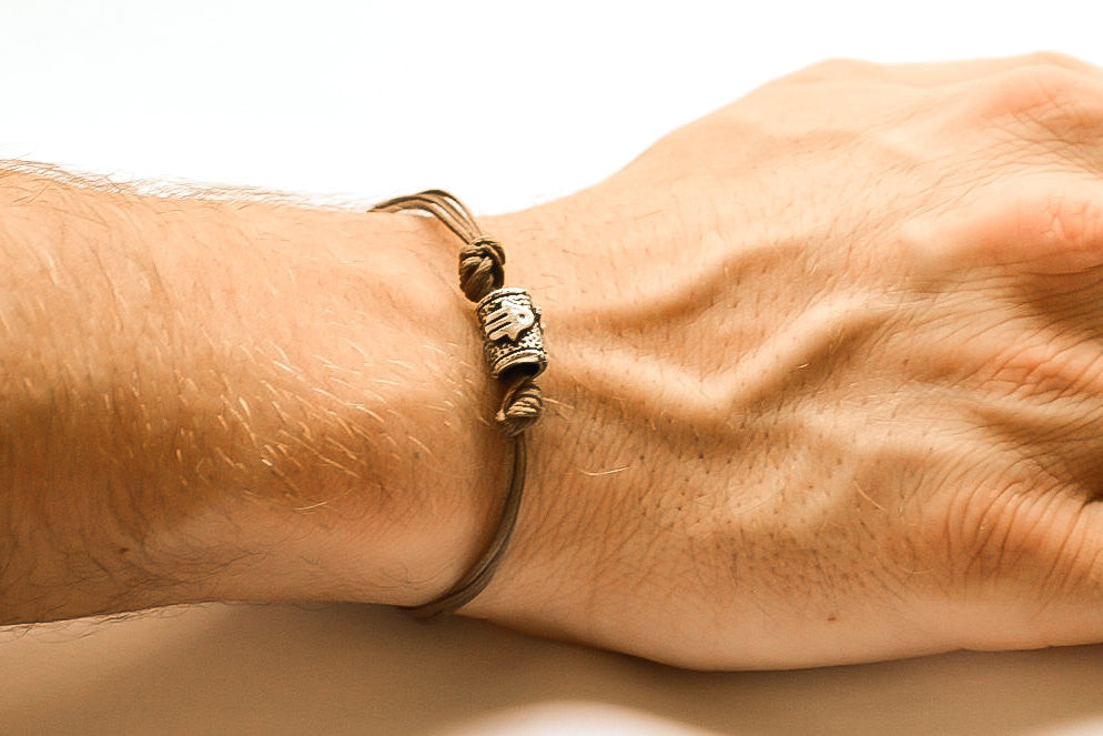 Red Kabbalah Hamsa bracelet for men, red string, Hand and fish on silver bead - shani-adi-jewerly
