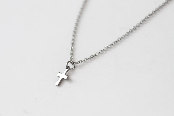 Small silver cross necklace for men, stainless steel chain necklace, waterproof