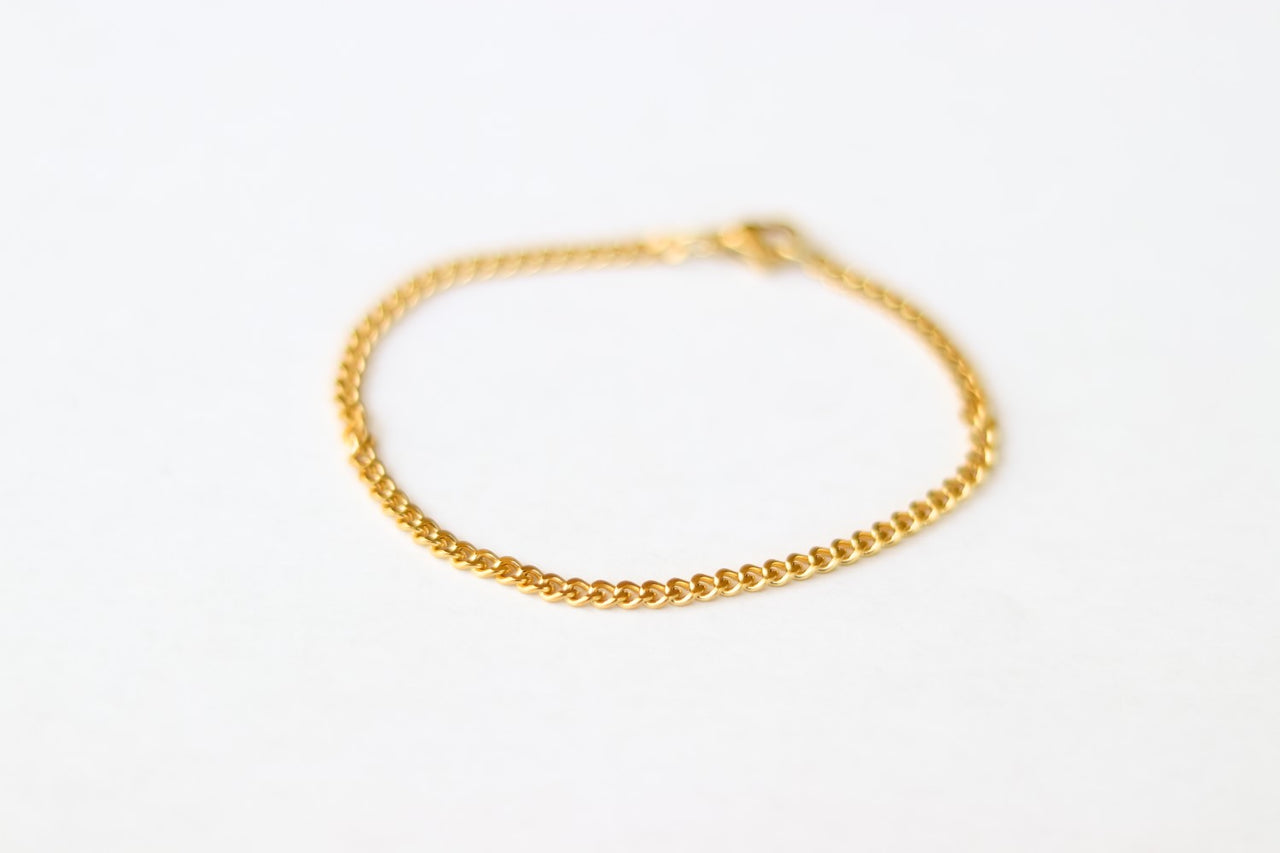 Gold bracelet, dainty gold tone stainless steel chain bracelet, waterproof bracelet