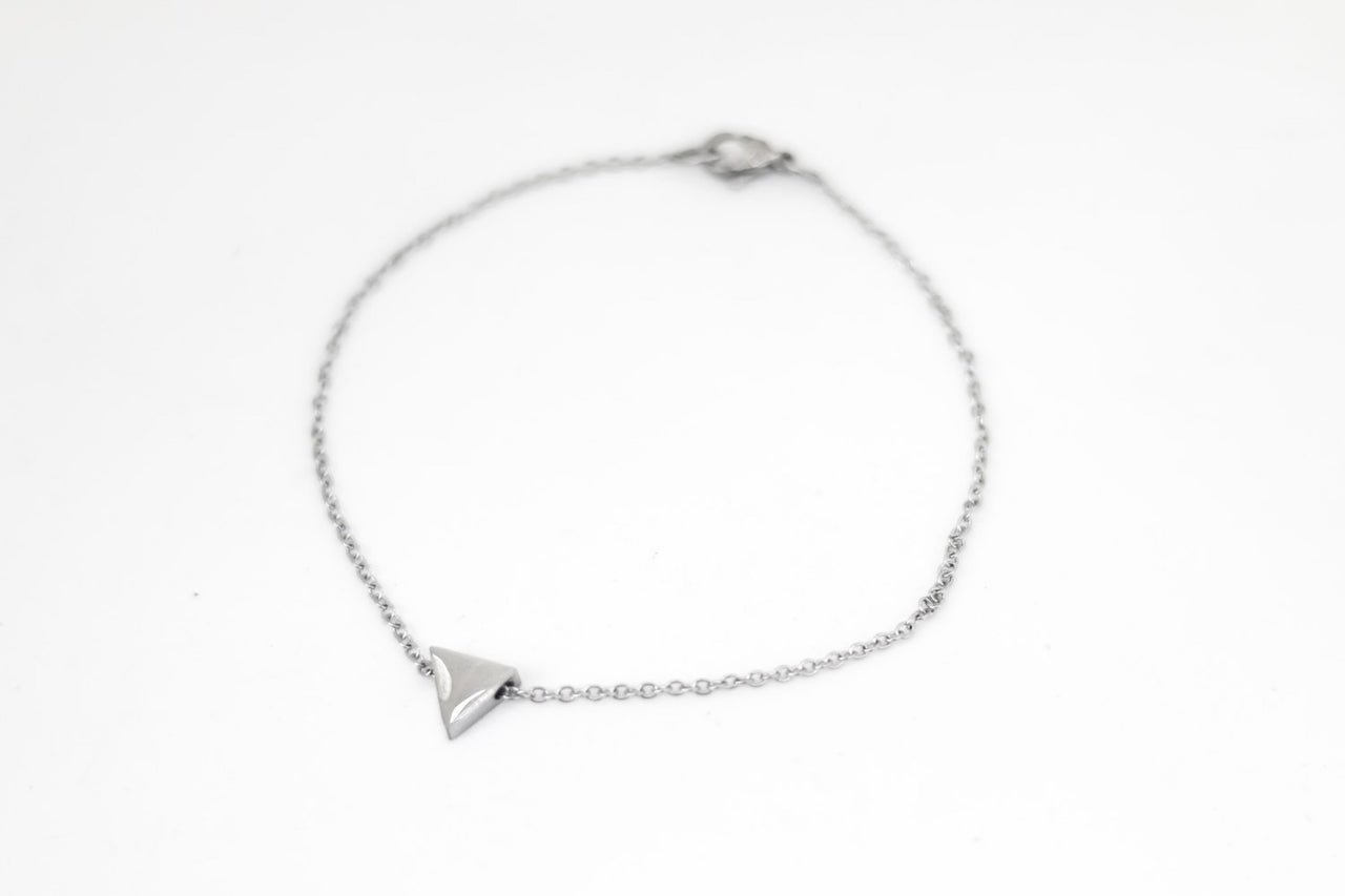 Triangle bracelet, waterproof silver chain bracelet, small triangle bead charm bracelet